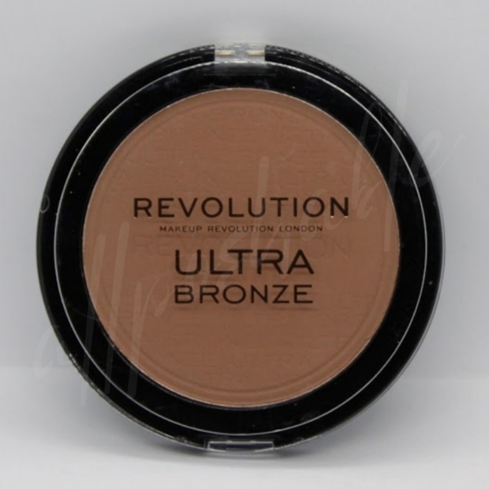 Makeup Revolution Bundle - Picture 2 of 7